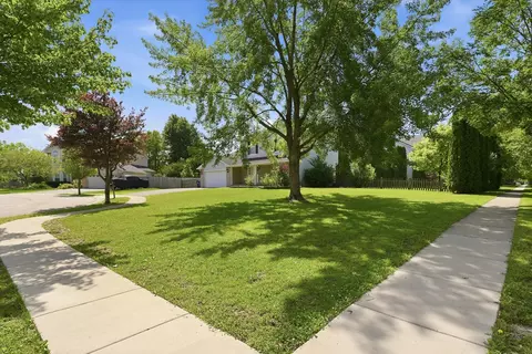 1 Regal Ct, Algonquin, IL 60102 photo 5