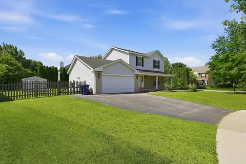 1 Regal Ct, Algonquin, IL 60102 photo 3