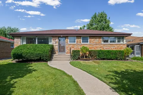 9338 Lowell Ave, Skokie, IL 60076