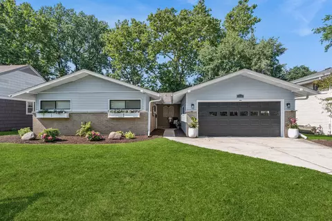 1124 59th St, Downers Grove, IL 60516