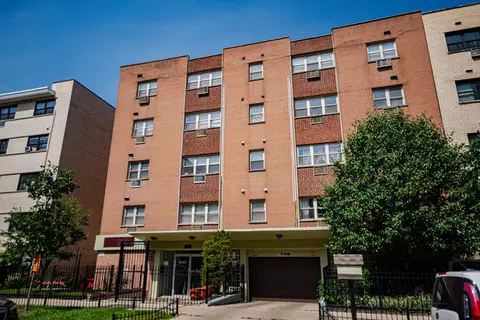 5950 N Kenmore Ave #208, Chicago, IL 60660