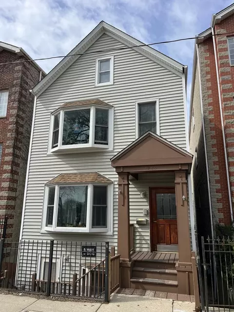 1340 N Cleaver St, Chicago, IL 60642