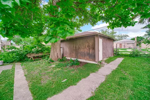 8917 S Hermitage Ave, Chicago, IL 60620 photo 21