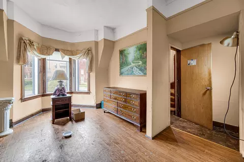8917 S Hermitage Ave, Chicago, IL 60620 photo 4