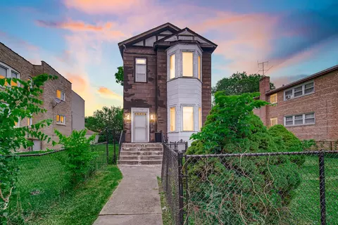 8917 S Hermitage Ave, Chicago, IL 60620 photo 1