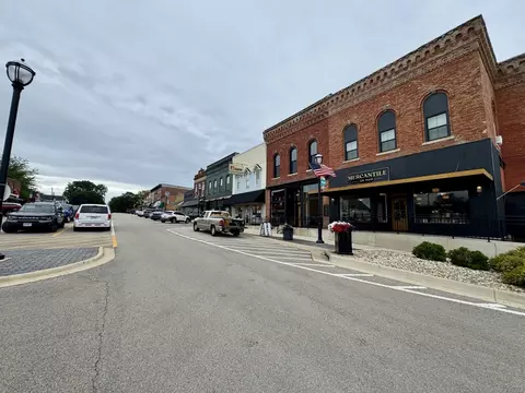 Exterior - 204 S Main St, Sheffield, IL 61361 photo 10 of 11