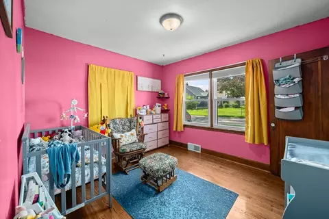 Bedroom - 802 27th Ave, Moline, IL 61265 photo 1 of 8
