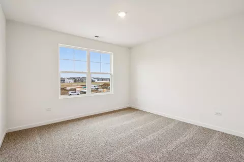 Bedroom - 1868 Keating Dr, Aurora, IL 60503 photo 6 of 8