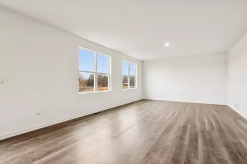 Living - 1868 Keating Dr, Aurora, IL 60503 photo 3 of 5