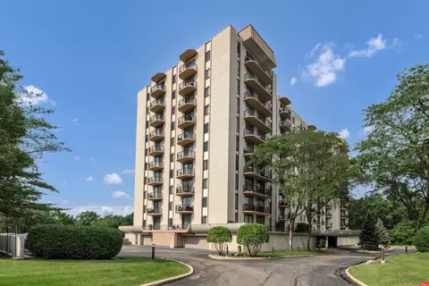 190 S Wood Dale Rd #1108, Wood Dale, IL 60191