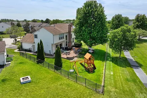 View/Area - 10 Hithergreen Ct, Algonquin, IL 60102 photo 5 of 7