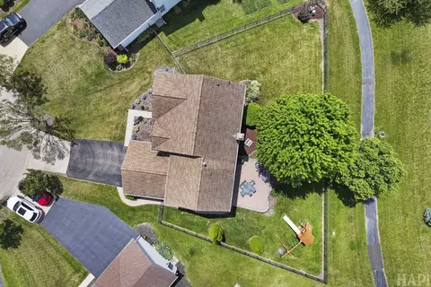View/Area - 10 Hithergreen Ct, Algonquin, IL 60102 photo 2 of 7