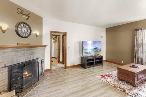 Living - 310 E Washington St, Ashkum, IL 60911 photo 2 of 4