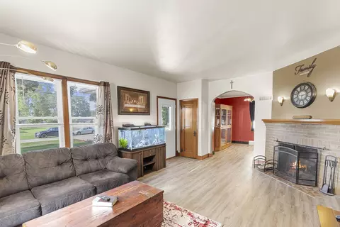 Living - 310 E Washington St, Ashkum, IL 60911 photo 4 of 4