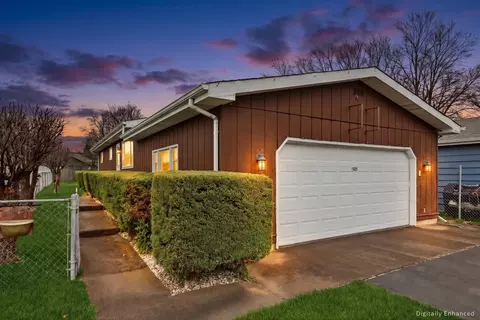 1631 N Oak Ave, Round Lake Beach, IL 60073