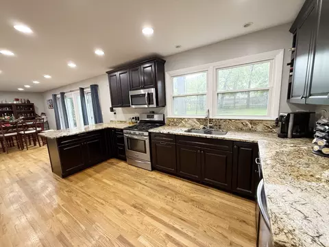 Kitchen - 4388 Lincoln Ct, Rolling Meadows, IL 60008 photo 1 of 5