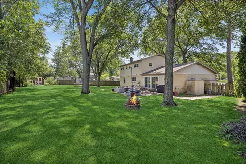 Exterior - 4388 Lincoln Ct, Rolling Meadows, IL 60008 photo 3 of 7