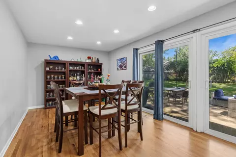 Dining - 4388 Lincoln Ct, Rolling Meadows, IL 60008 photo 2 of 2