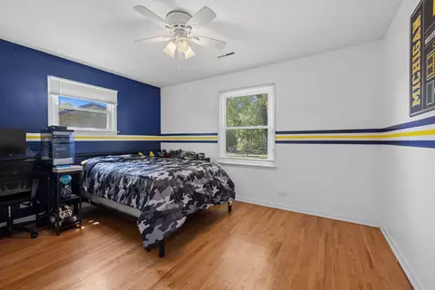Bedroom - 4388 Lincoln Ct, Rolling Meadows, IL 60008 photo 1 of 4