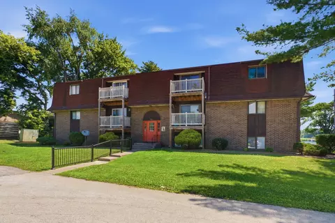 1299 48th Ave #4, East Moline, IL 61244