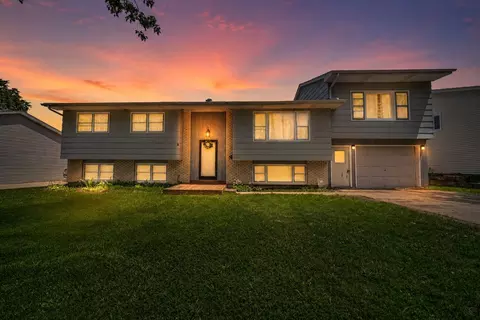 7211 Jonquil Ter, Hanover Park, IL 60133