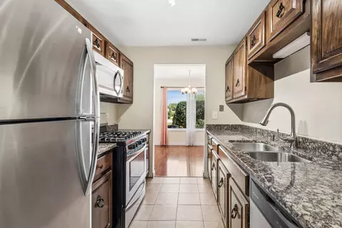 1781 Raleigh Ln, Hoffman Estates, IL 60169 photo 9