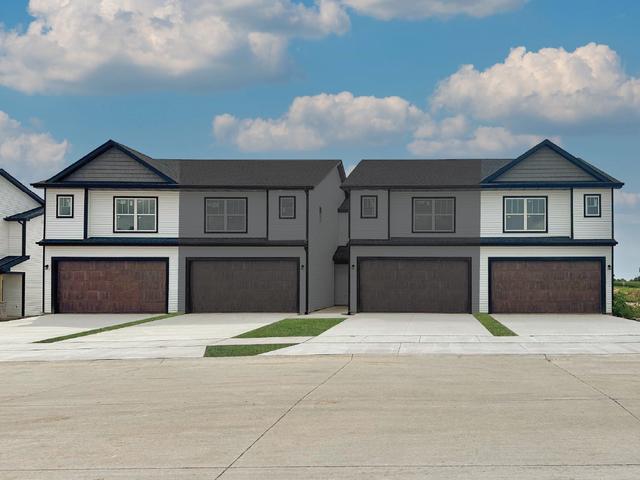 5226 Polster Pl, Bettendorf, IA 52722