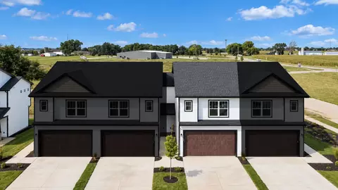 5232 Polster Pl, Bettendorf, IA 52722