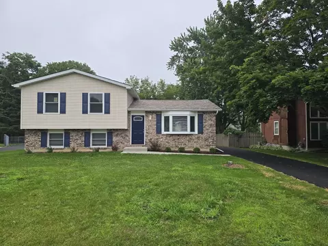 38355 N North Shore Ave, Beach Park, IL 60087