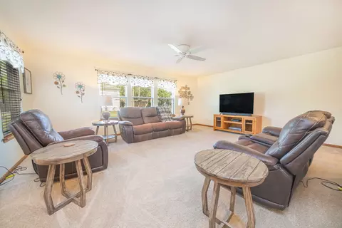 Living - 24207 Cedar Creek Ln, Plainfield, IL 60586 photo 4 of 5