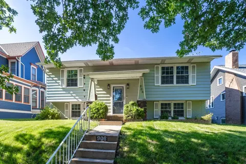 906 E High St, Davenport, IA 52803