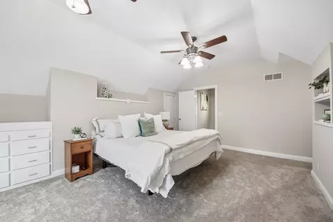 Bedroom - 2214 Keim Dr, Aurora, IL 60503 photo 6 of 11