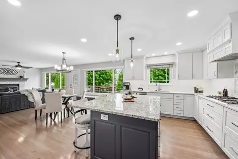 Kitchen - 2214 Keim Dr, Aurora, IL 60503 photo 5 of 6