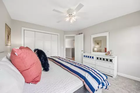 Bedroom - 2214 Keim Dr, Aurora, IL 60503 photo 11 of 11