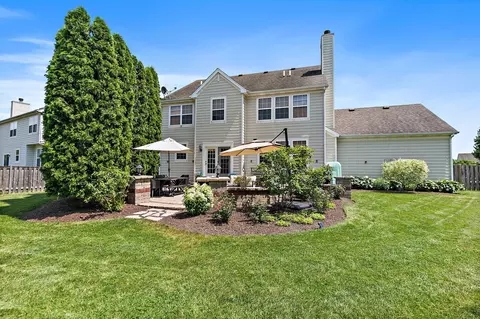 Exterior - 308 Buffalo Dr, Elgin, IL 60124 photo 10 of 10