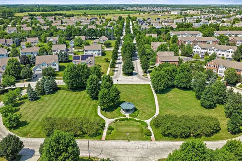 View/Area - 308 Buffalo Dr, Elgin, IL 60124 photo 8 of 9