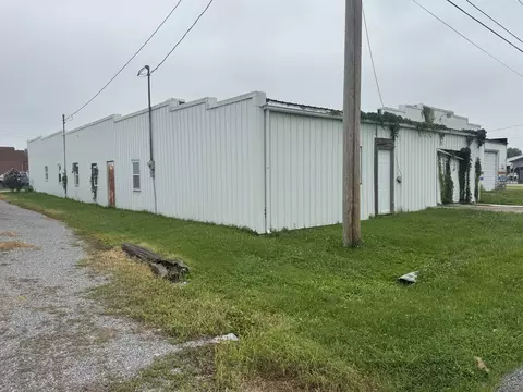 Other - 121 E Railroad St, Flora, IL 62839 photo 11 of 11