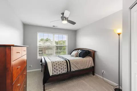 Bedroom - 1154 Kingsmill Dr, Algonquin, IL 60102 photo 2 of 3
