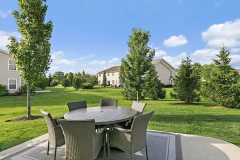 Exterior - 1154 Kingsmill Dr, Algonquin, IL 60102 photo 3 of 5