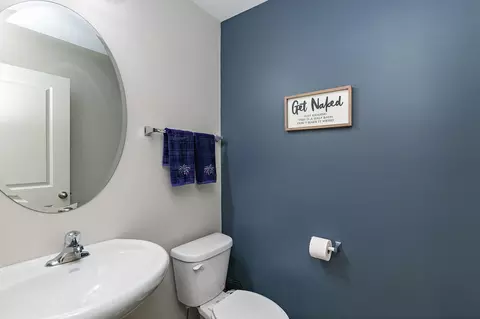 Bath - 1154 Kingsmill Dr, Algonquin, IL 60102 photo 1 of 4