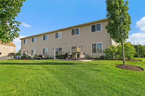 Exterior - 1154 Kingsmill Dr, Algonquin, IL 60102 photo 5 of 5