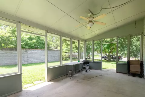 Exterior - 36 Edgewood Ln N, Centralia, IL 62801 photo 6 of 6