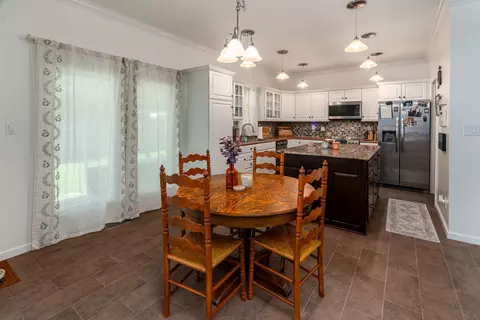Kitchen - 36 Edgewood Ln N, Centralia, IL 62801 photo 1 of 6