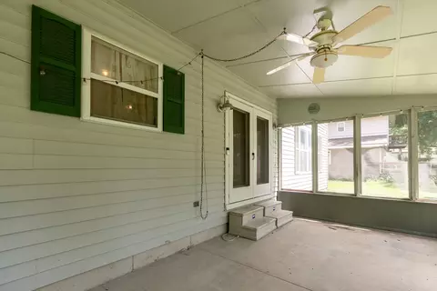 Exterior - 36 Edgewood Ln N, Centralia, IL 62801 photo 5 of 6