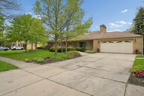 459 E Ridge Ave, Elmhurst, IL 60126 photo 2