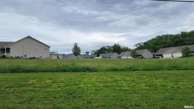 602 E 19th Ave, Coal Valley, IL 61240