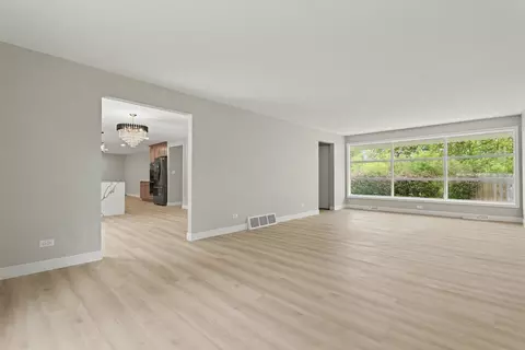 1504 Pfingsten Rd, Glenview, IL 60025 photo 11