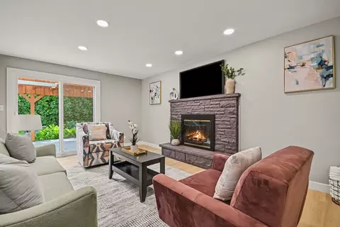 1504 Pfingsten Rd, Glenview, IL 60025 photo 10