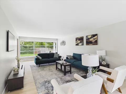 Living - 1504 Pfingsten Rd, Glenview, IL 60025 photo 4 of 6