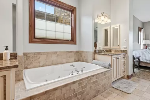 Bath - 1153 Ash St, Beecher, IL 60401 photo 2 of 6